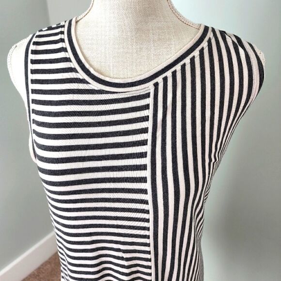 Cabi Women’s London Sleveless Jersey Striped  Shirt Size Medium - Picture 2 of 7